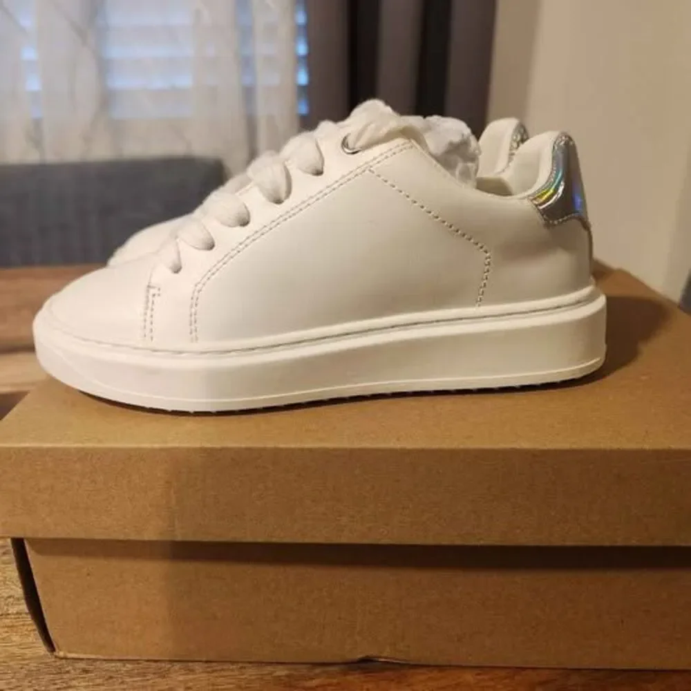 Steve Madden Charly White Size 13 Kids Brand New